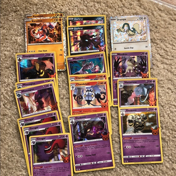 Pokémon Halloween 🎃 Lot of 60 Cards 19 Hologram Cards 41 Regular Like New - Picture 1 of 10